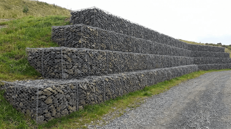 Dinding Penahan Gabion Bertingkat dengan Keranjang Jaring Kawat Heksagonal untuk Stabilisasi Lereng